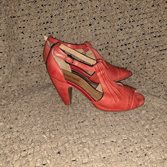 MIZ MOOZ-Salima Red Leather Peep Toe Pumps Heels-SZ 7-Excellent - Picture 5 of 8